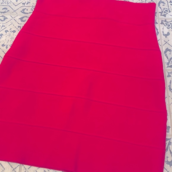 BCBGMaxAzria skirt - Picture 2 of 4